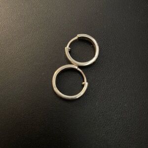 Mejuri Bold Huggie Hoops - Sterling Silver
